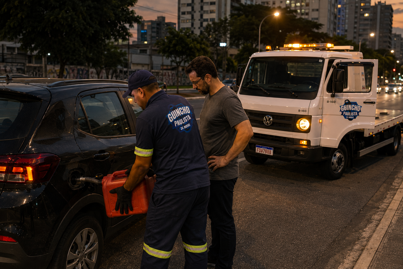 Atendimento de pane seca em avenida de São Paulo